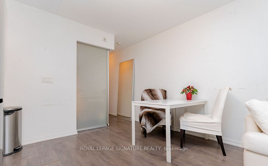 36 Lisgar St, unit 508E for rent