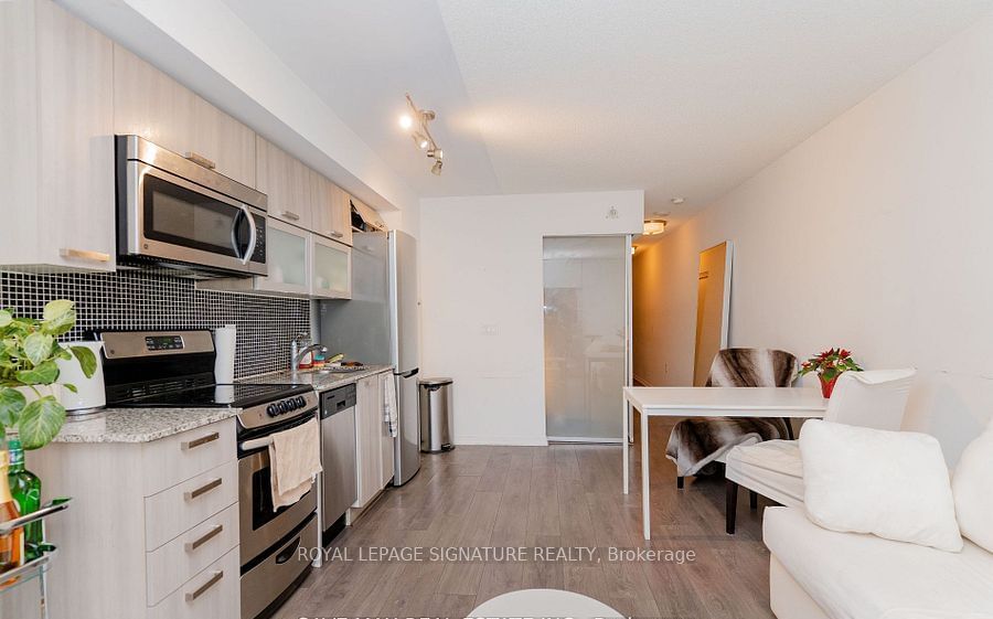 36 Lisgar St, unit 508E for rent