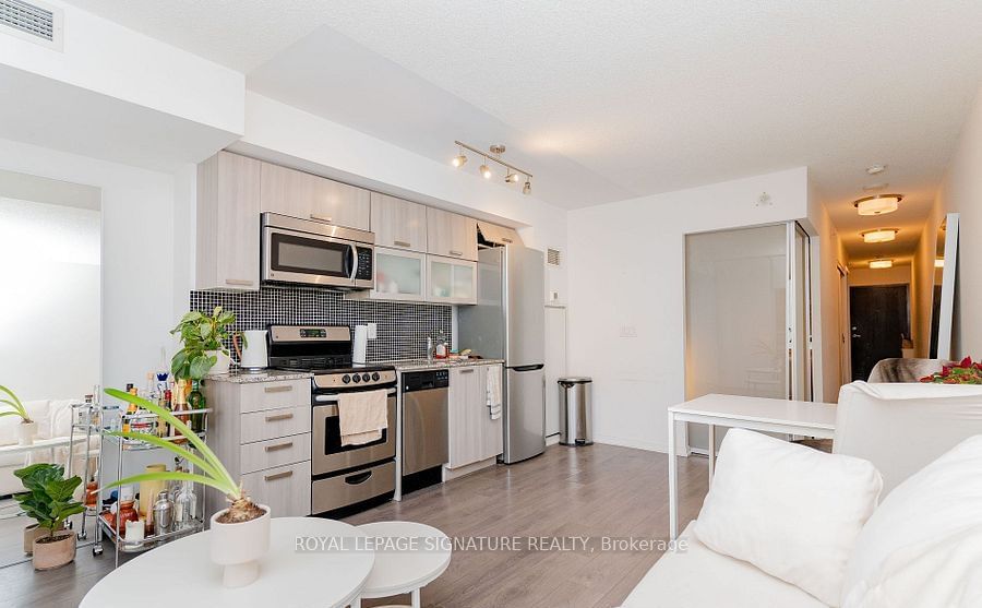 36 Lisgar St, unit 508E for rent