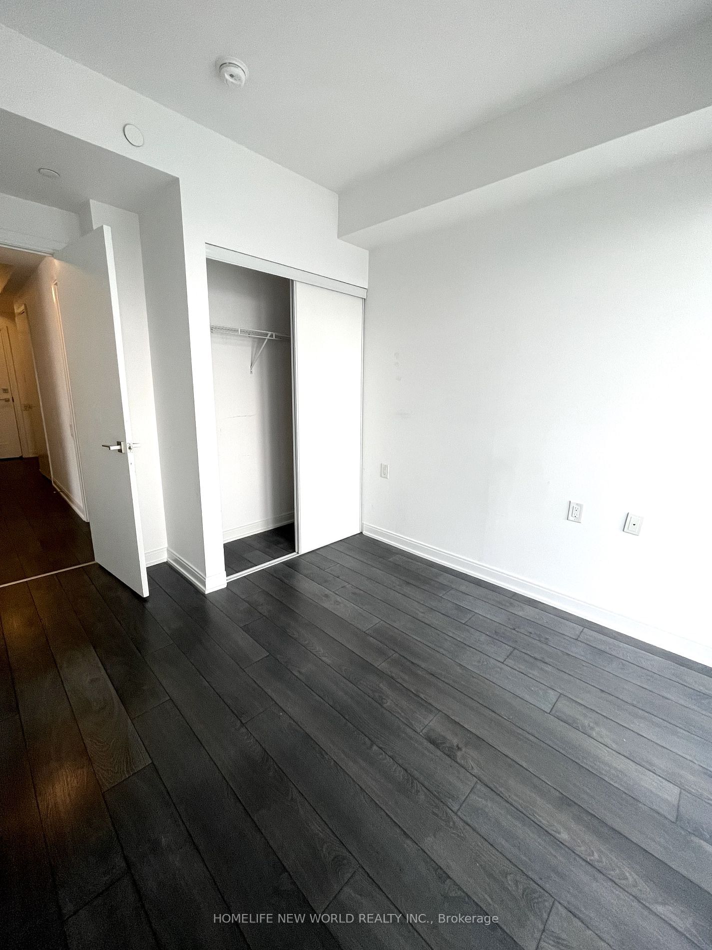 50 Charles St E, unit 4209 for rent