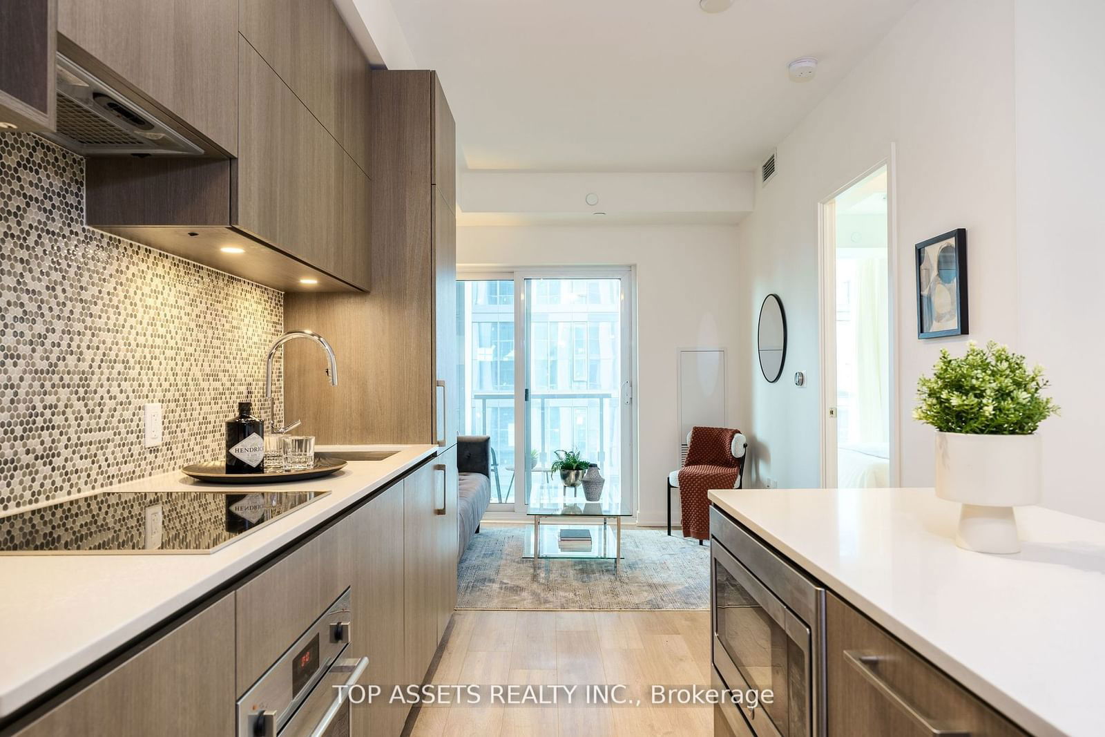 1 Yorkville Ave, unit 3701 for rent