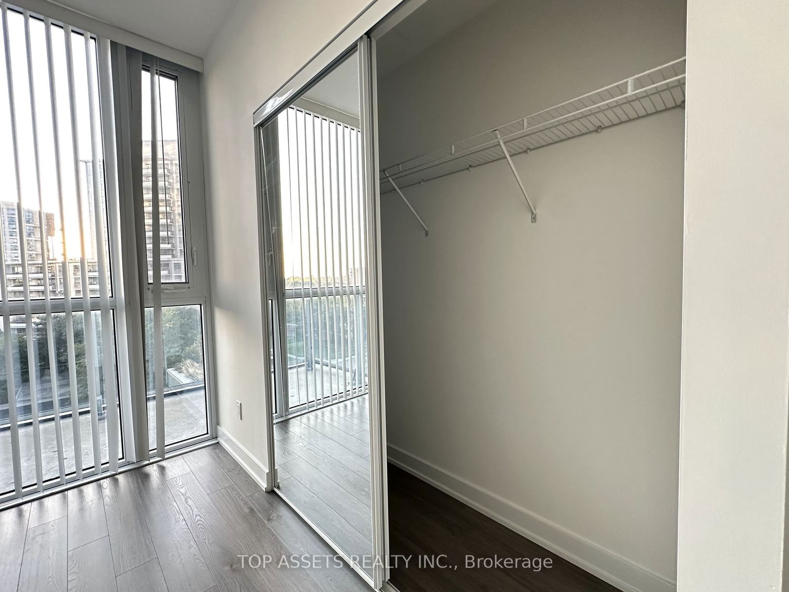 5180 Yonge St, unit 417 for rent