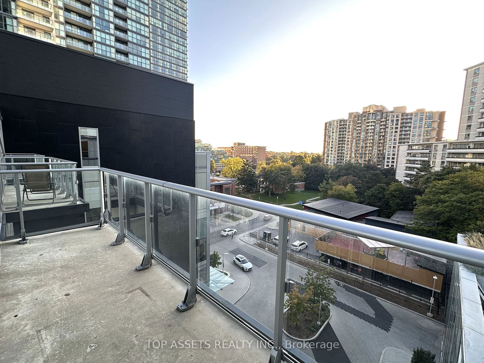 5180 Yonge St, unit 417 for rent