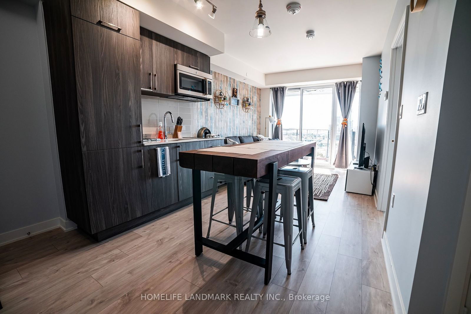 27 Bathurst St, unit 1010 for rent