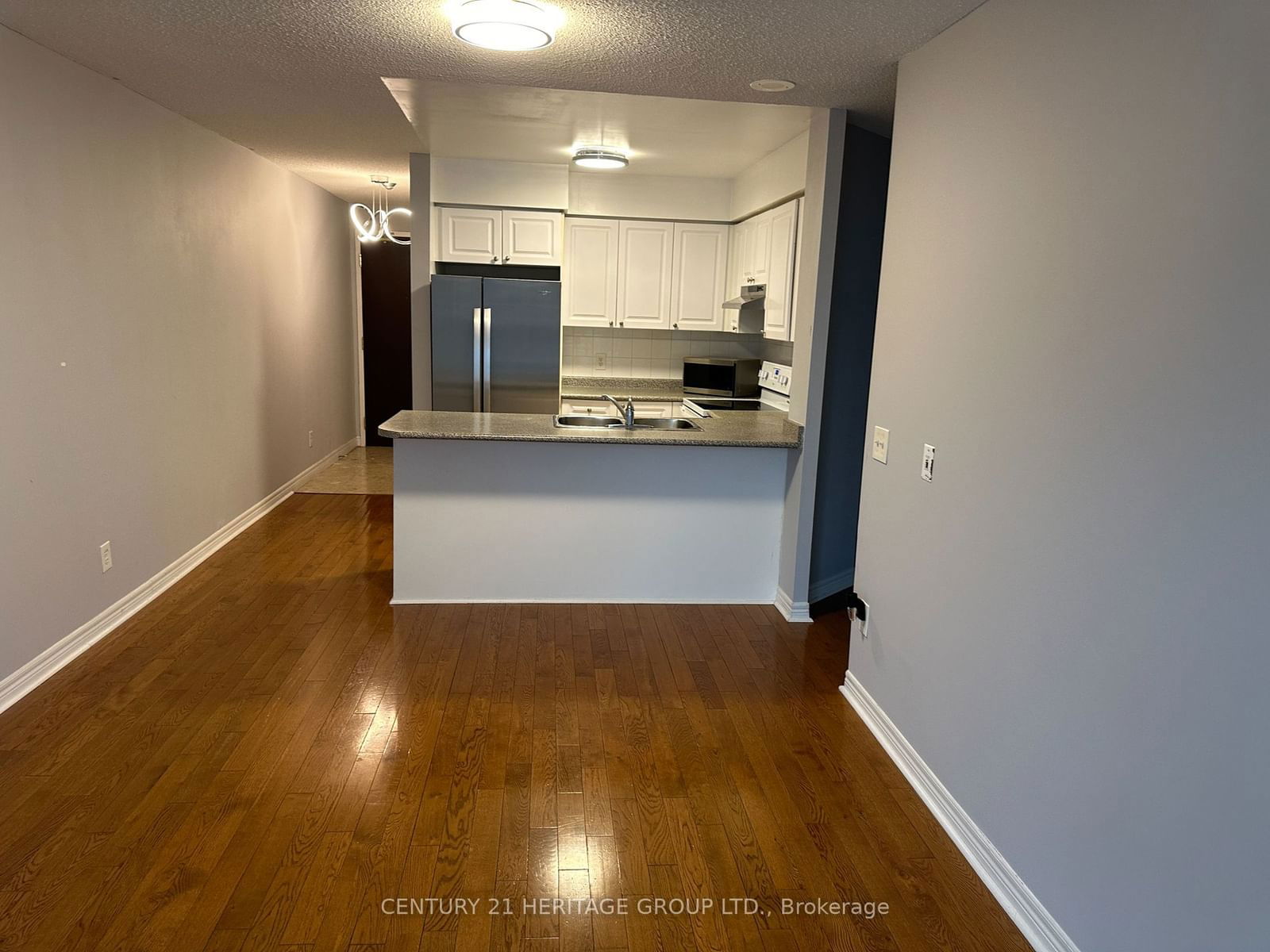 18 Parkview Ave, unit 1601 for rent