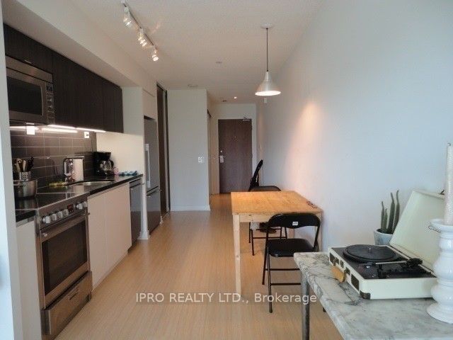 75 Queens Wharf Rd, unit 602 for rent