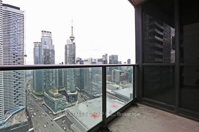 16 Harbour St, unit 4001 for rent