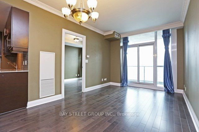 16 Harbour St, unit 4001 for rent