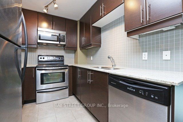 16 Harbour St, unit 4001 for rent