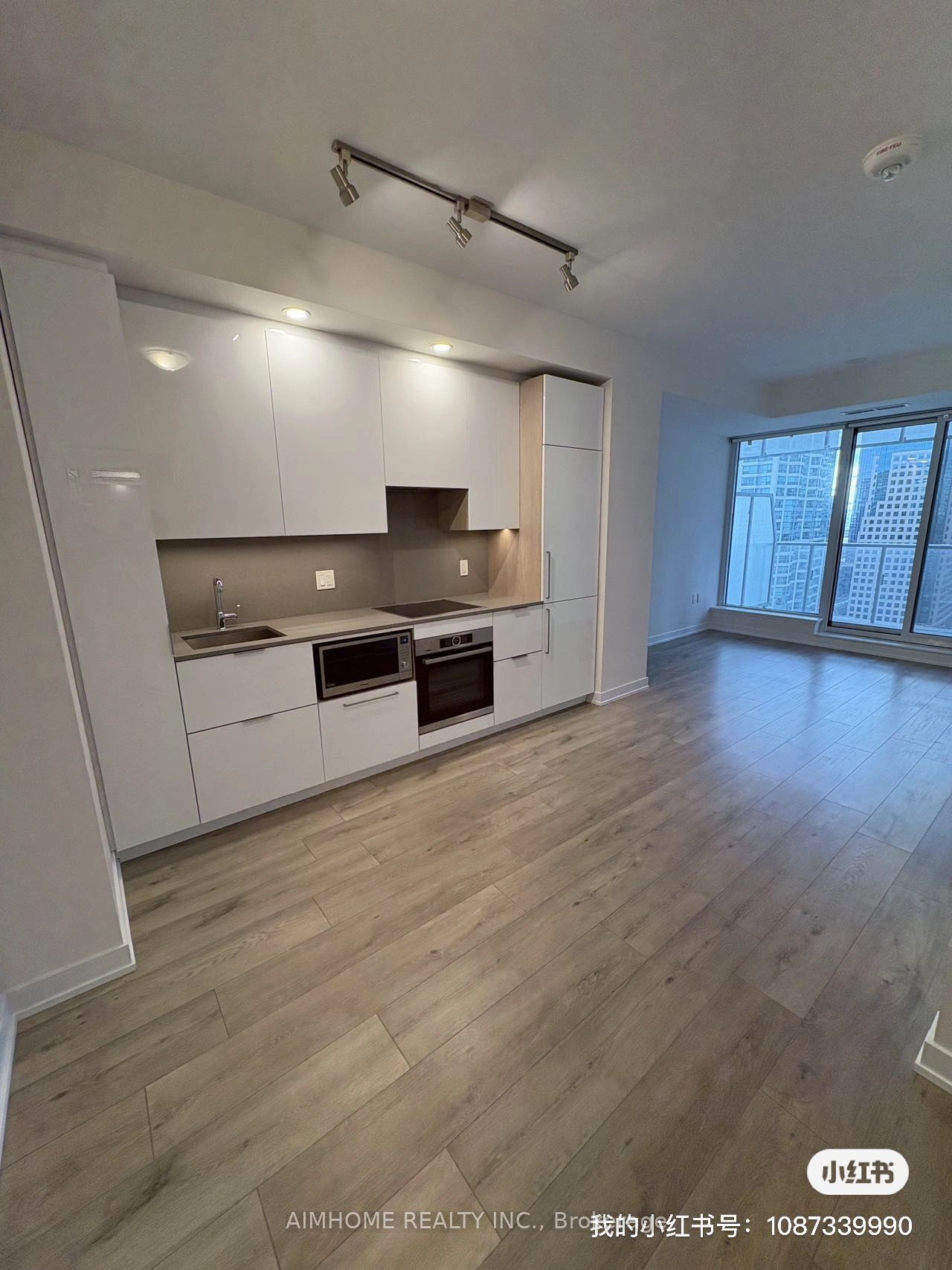 28 Freeland St, unit 1903 for rent