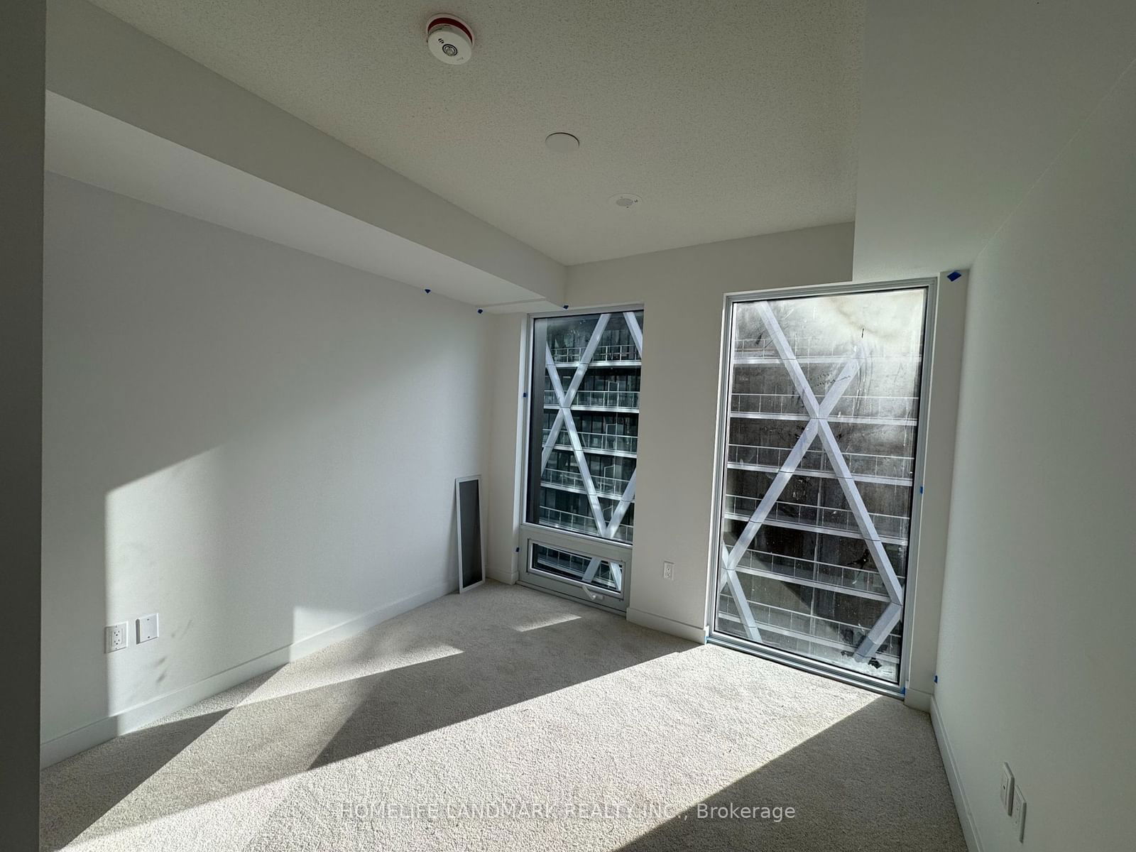 238 Simcoe St, unit 3407 for rent