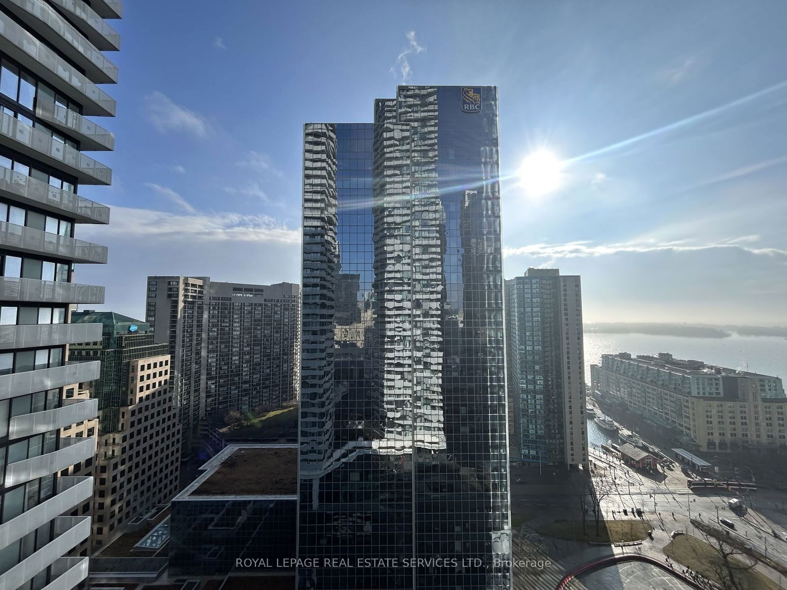 100 Harbour St, unit 2707 for rent