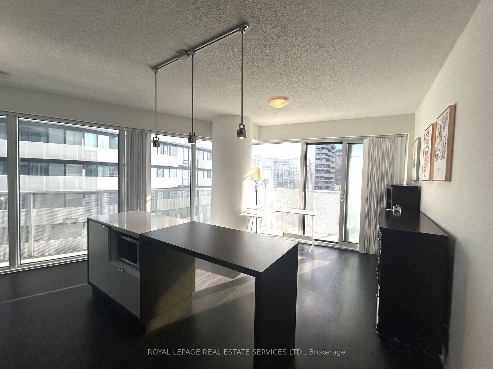 100 Harbour St, unit 2707 for rent