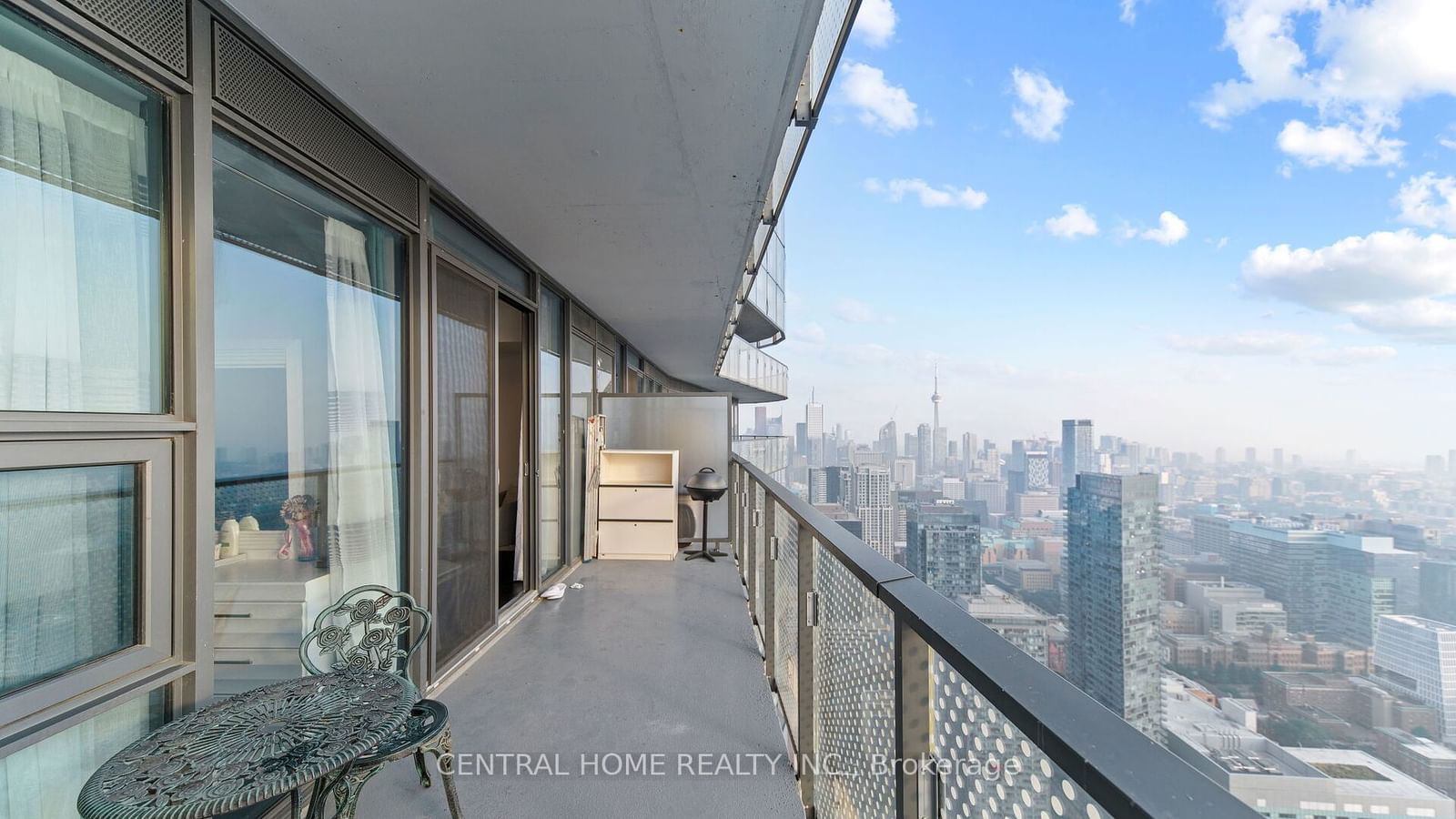 11 Wellesley St, unit 6007 for rent