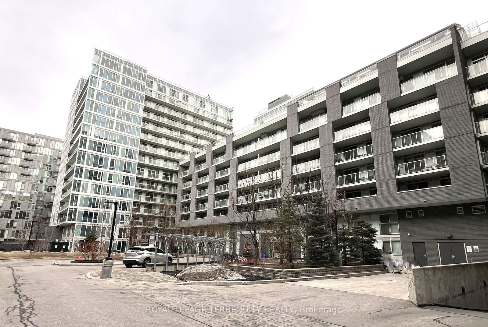 555 Wilson Ave, unit E318 for rent