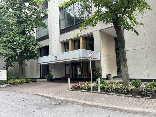 33 harbour Sq, unit 2621 for rent