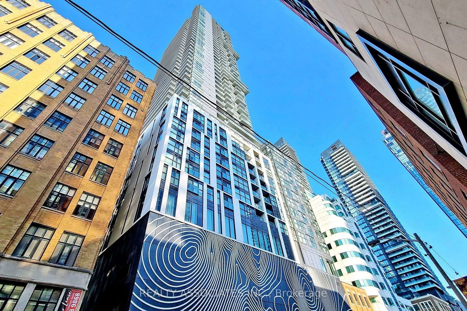 87 Peter St, unit 1712 for sale