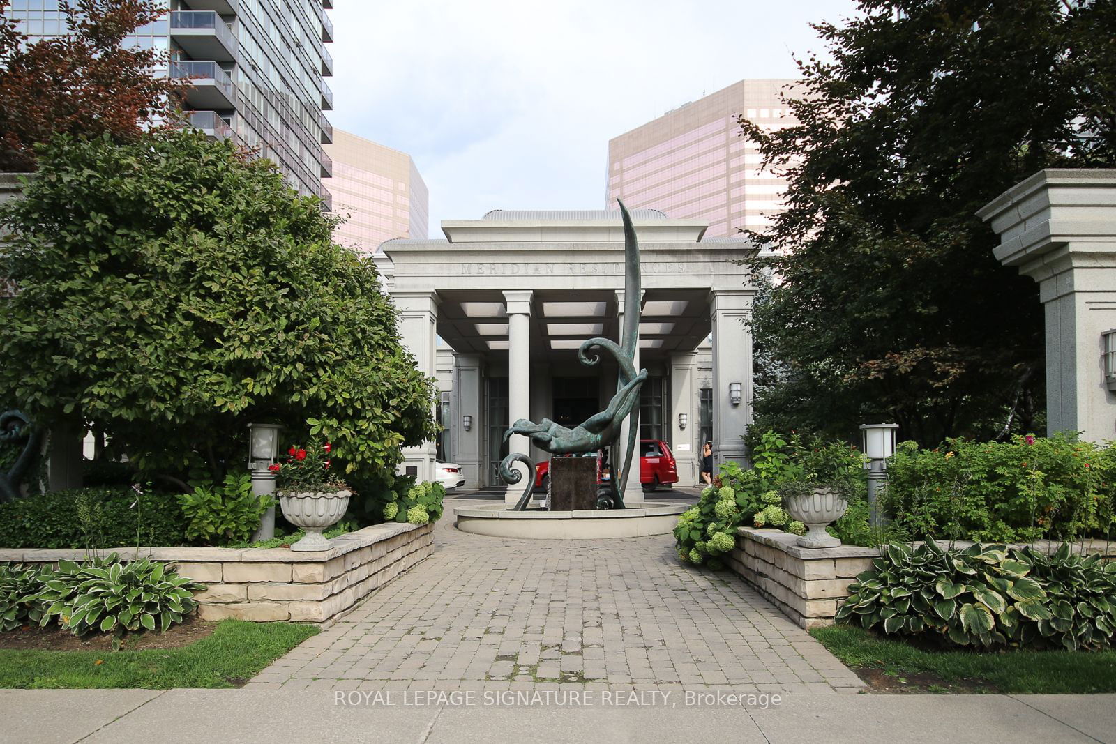 25 Greenview Ave, unit 722 for rent