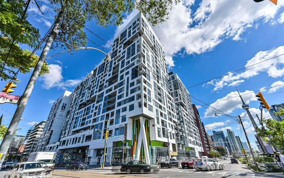 576 Front St W, unit 415E for rent