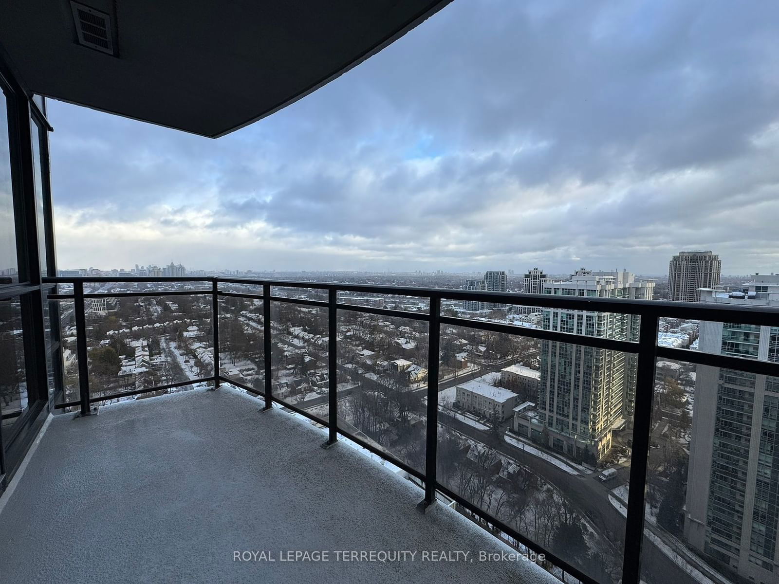 33 Sheppard Ave E, unit 2802 for rent