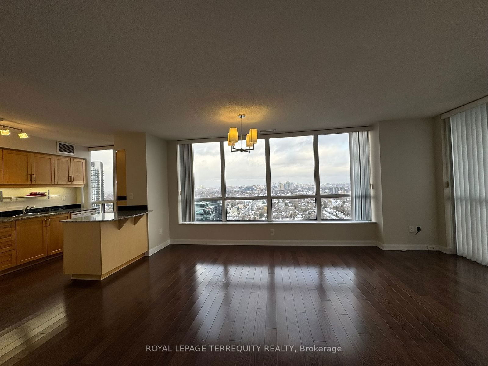 33 Sheppard Ave E, unit 2802 for rent