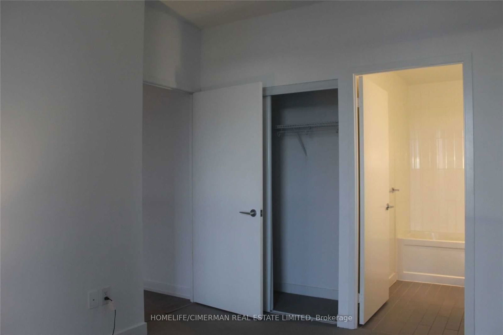 33 Singer Crt, unit 2609 for rent