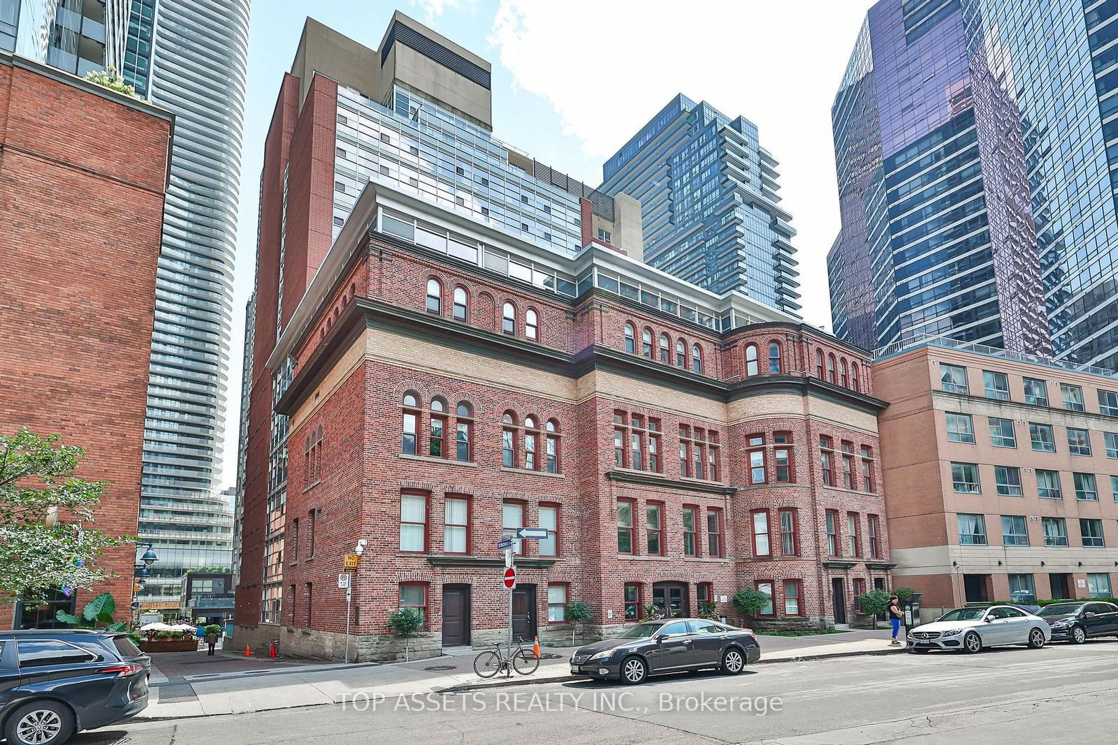 11 St Joseph St, unit 1211 for rent