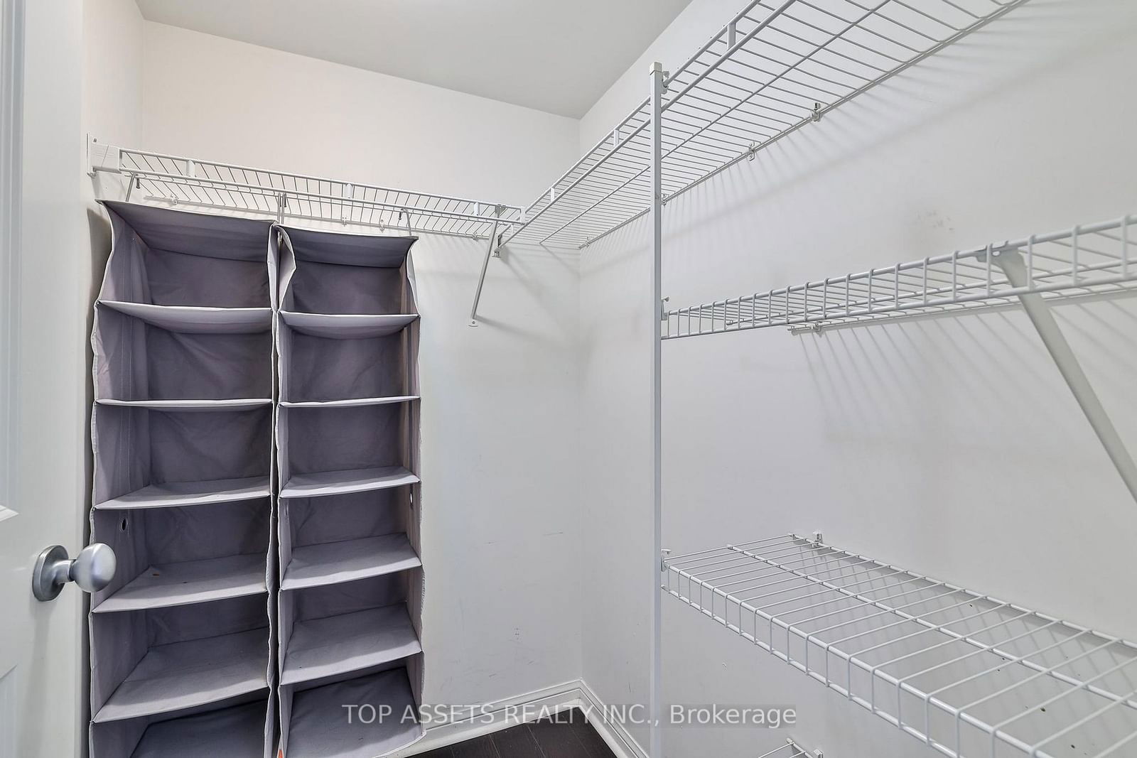 11 St Joseph St, unit 1211 for rent