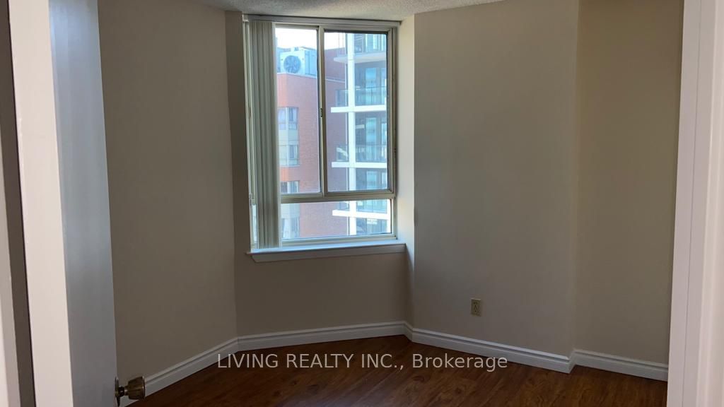 633 Bay St, unit 1704 for rent