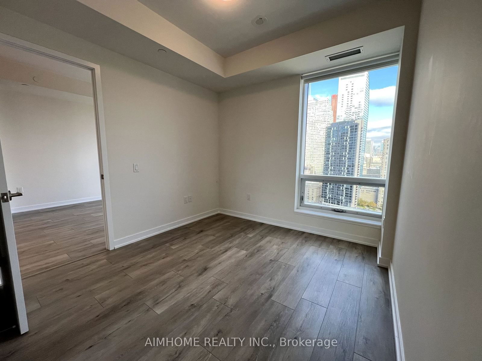 28 Freeland St, unit 2305 for rent