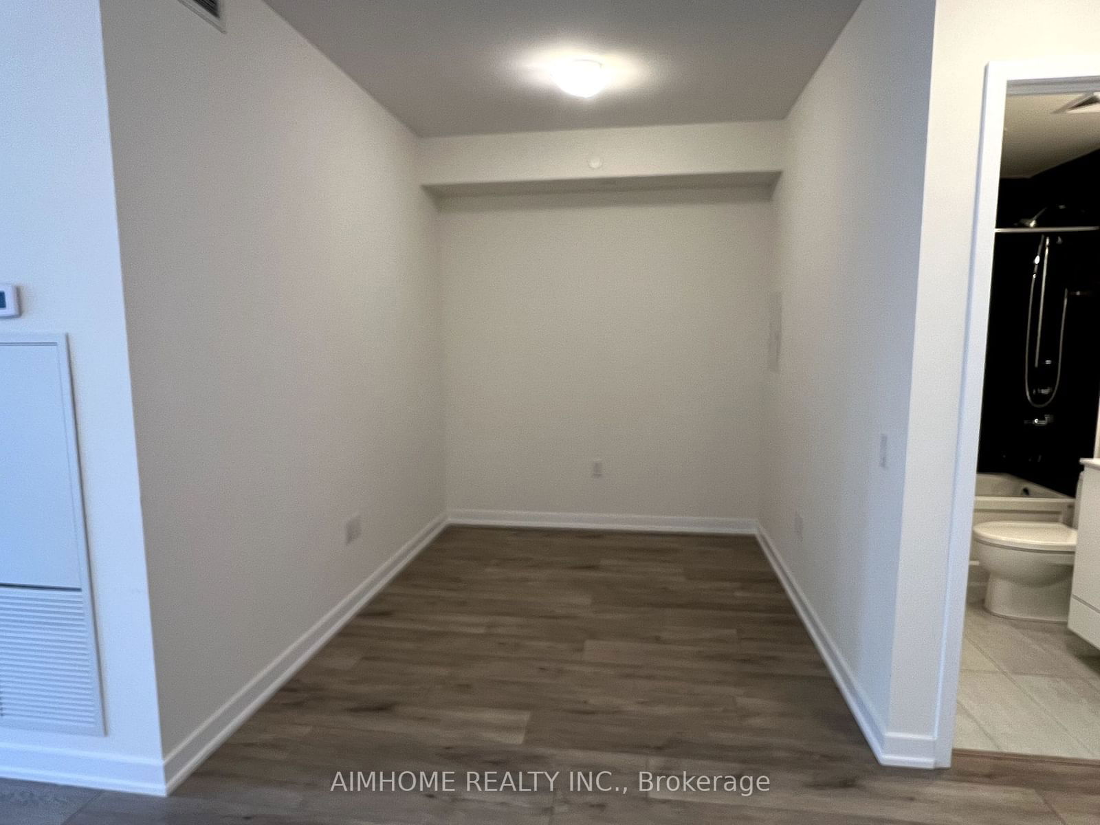 28 Freeland St, unit 2305 for rent