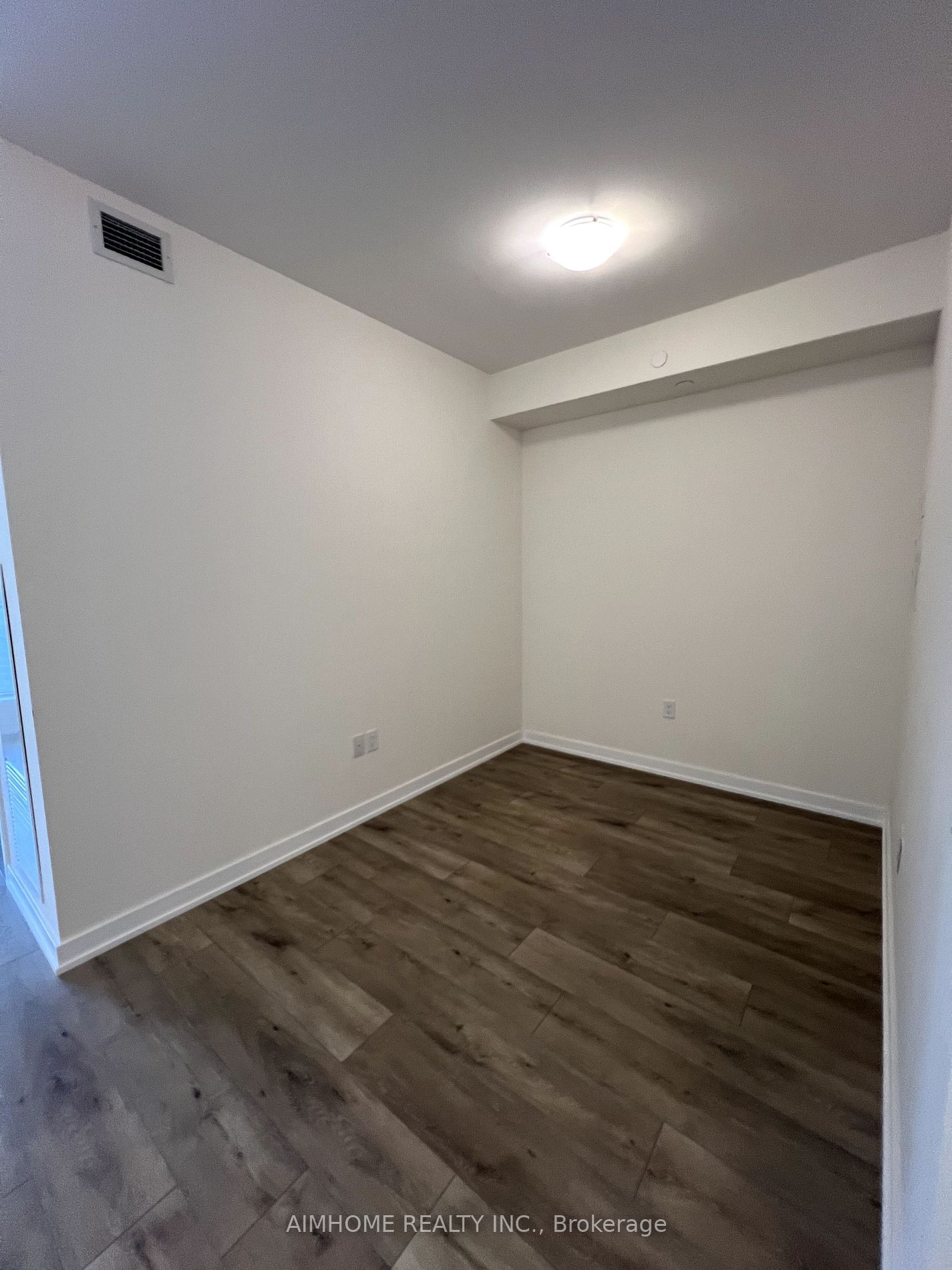 28 Freeland St, unit 2305 for rent