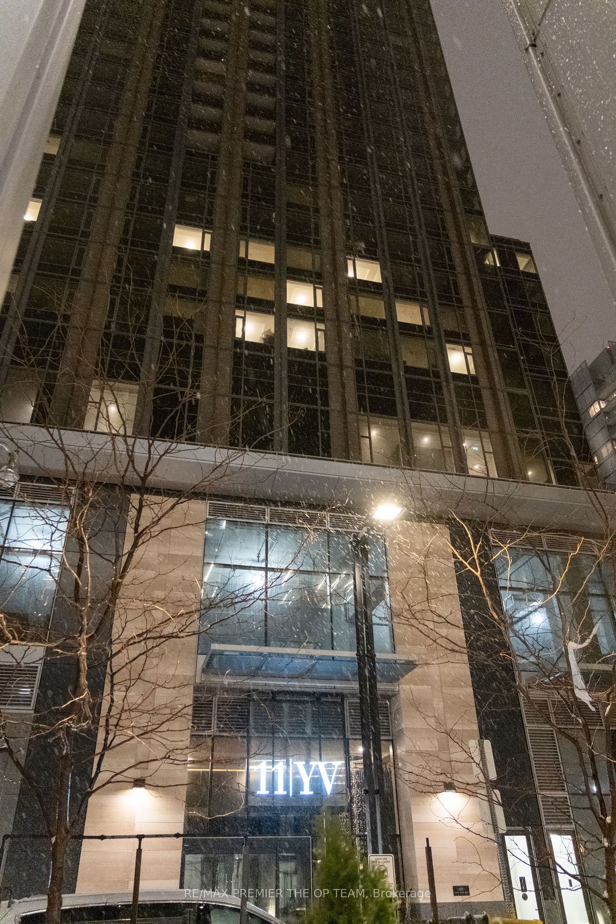 11 Yorkville Ave, unit 1501 for rent