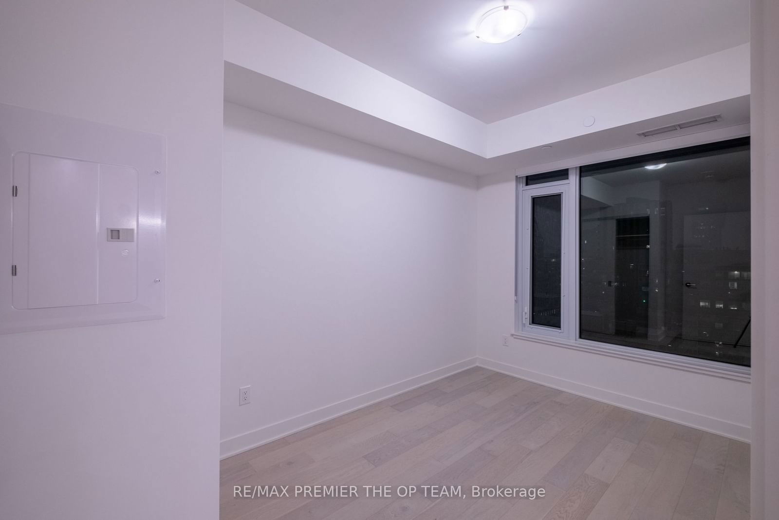 11 Yorkville Ave, unit 1501 for rent