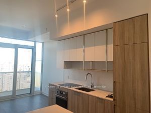 15 HOLMES Ave, unit 2406 for rent