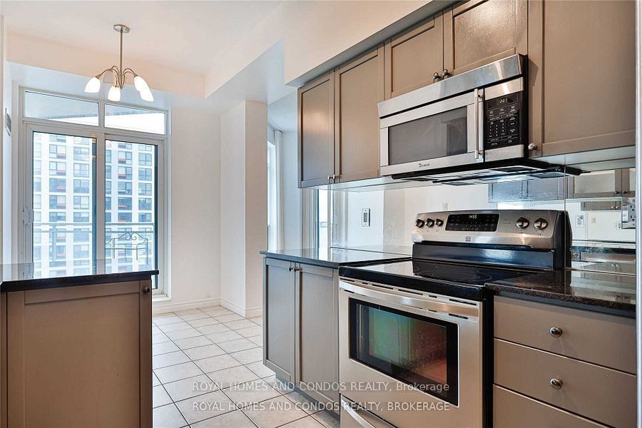 410 Queens Quay W, unit Lph6 for rent