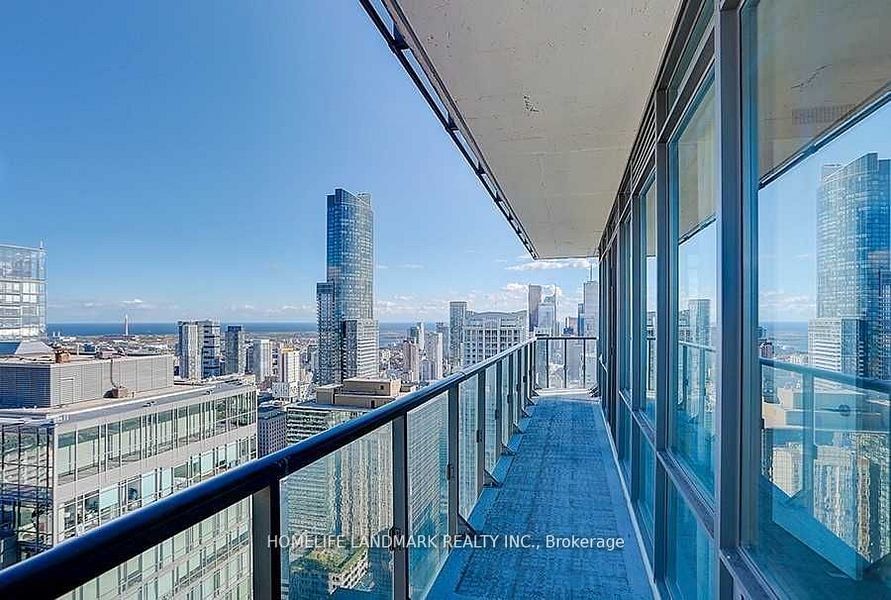 832 Bay St, unit 4808 for rent