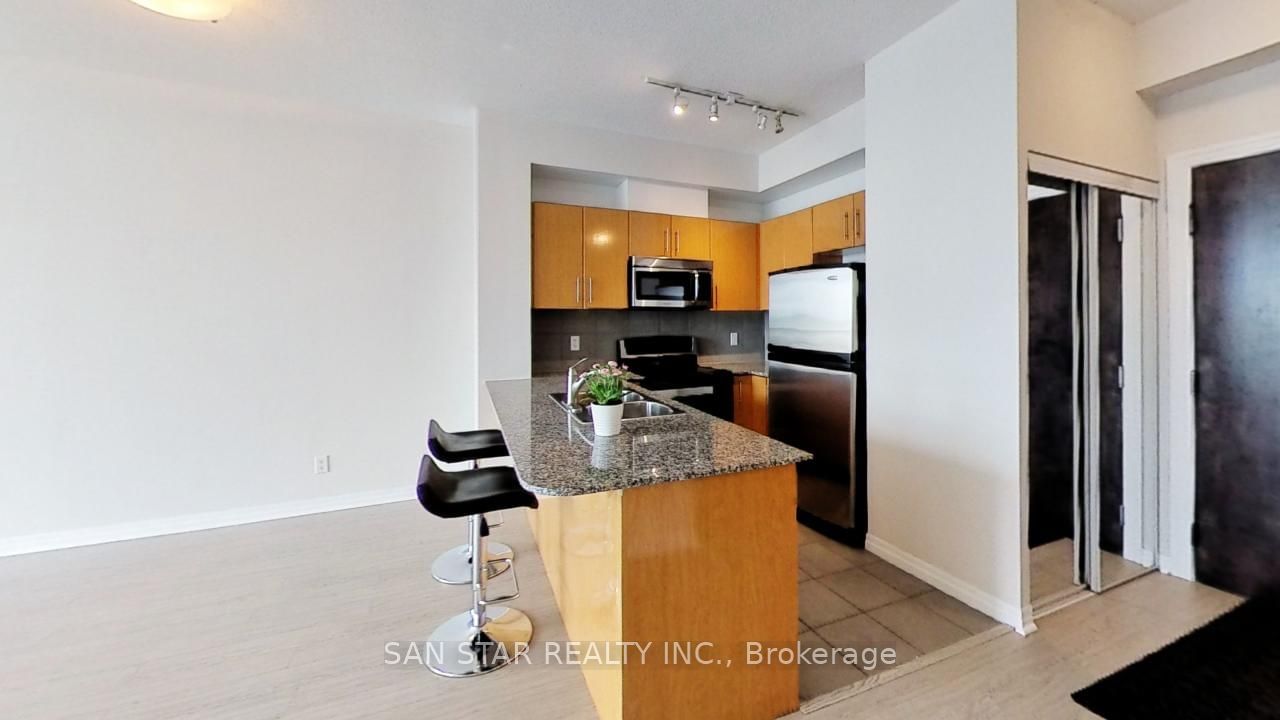 16 Yonge St, unit 3308 for rent