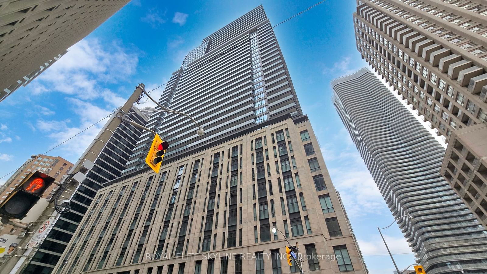 955 Bay St, unit 310 for sale