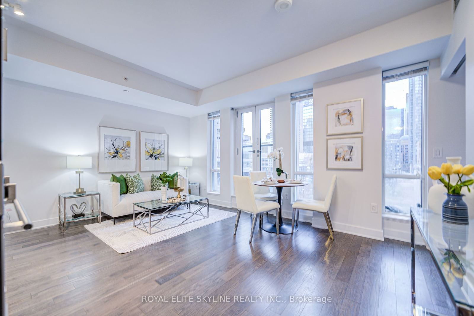 955 Bay St, unit 310 for sale