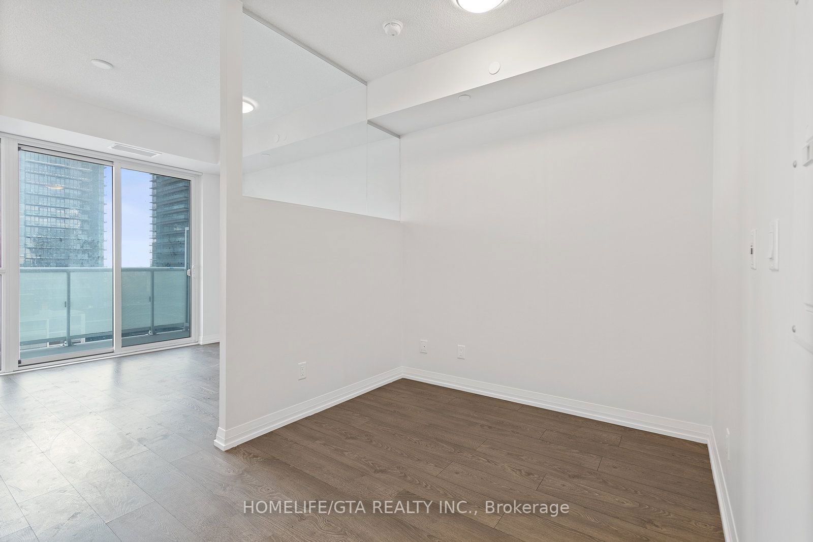 101 Erskine Ave, unit 1306 for rent