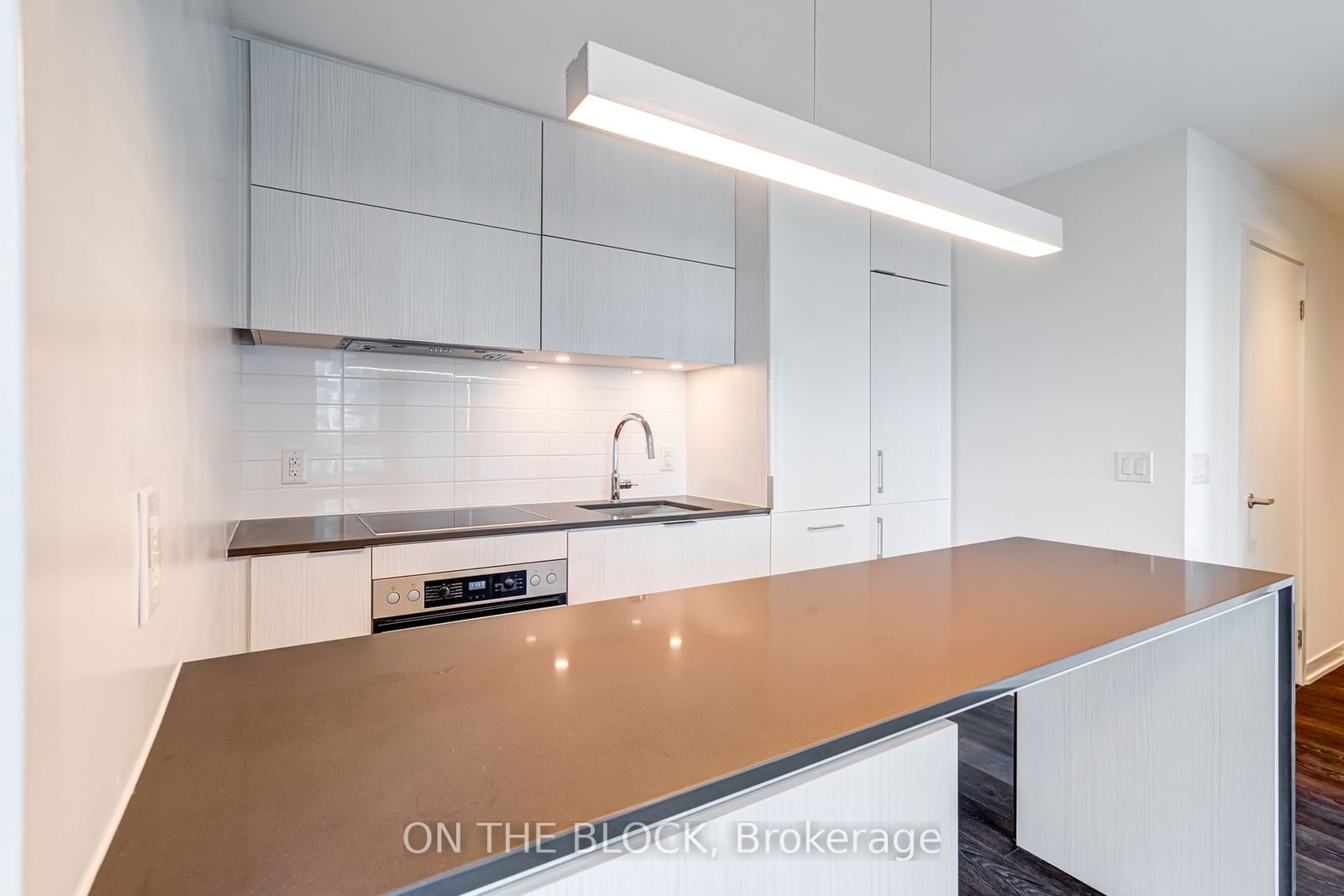 20 Richardson St, unit 3307 for sale