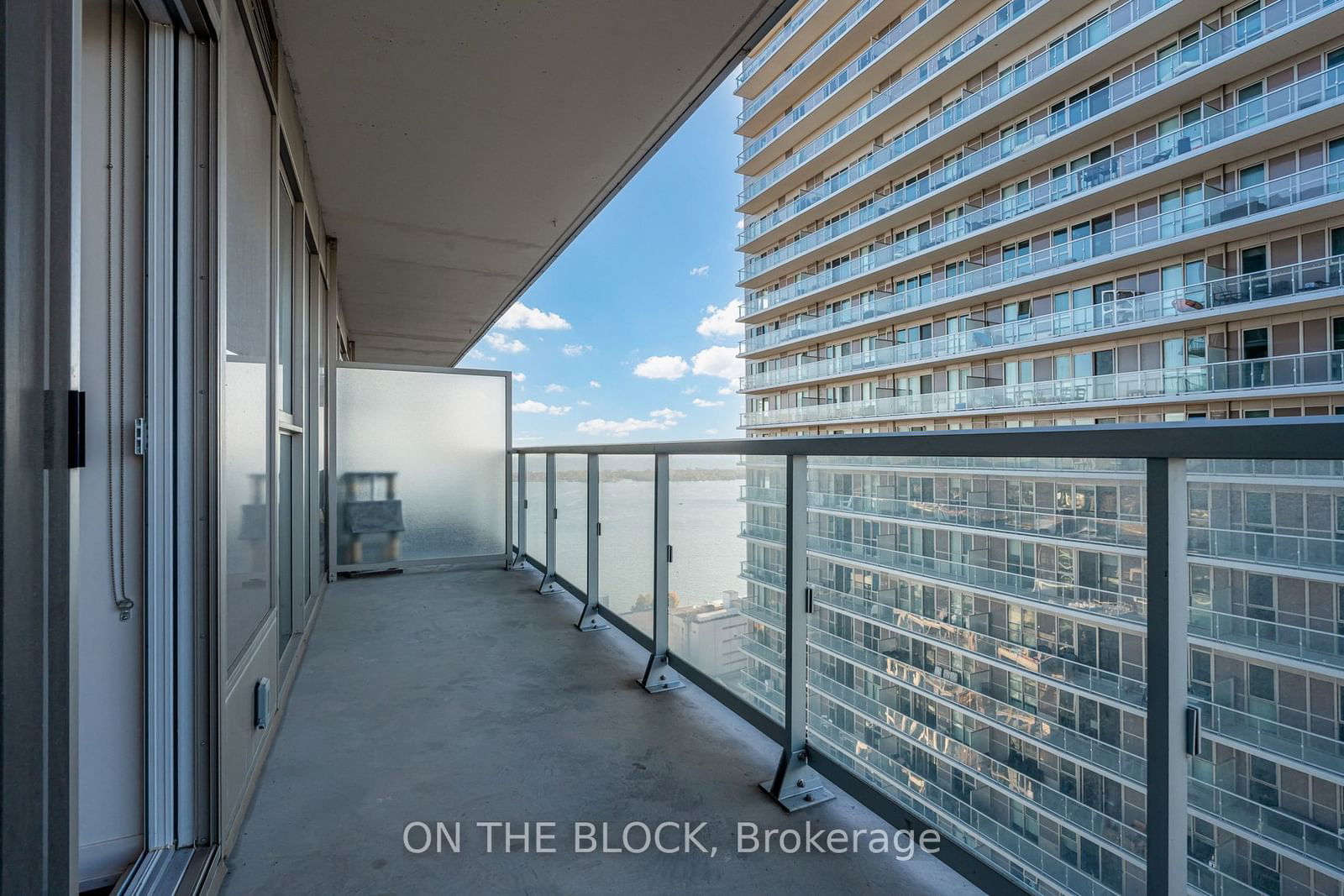 20 Richardson St, unit 3307 for sale