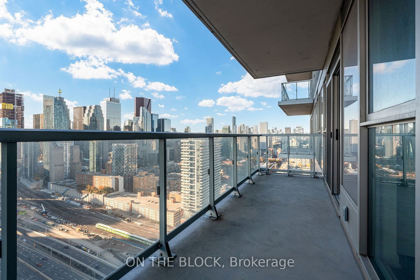 20 Richardson St, unit 3307 for sale