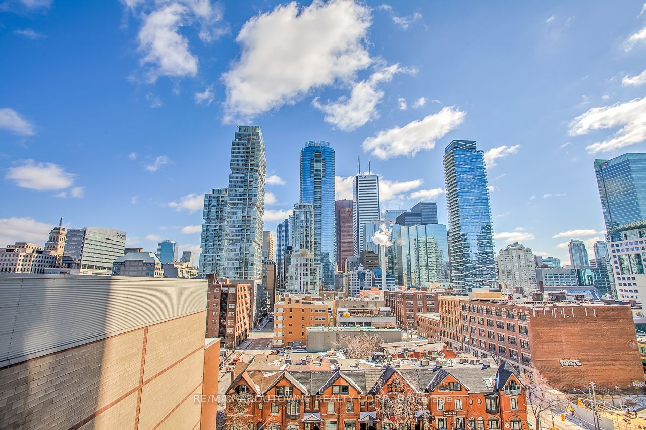 290 Adelaide St W, unit 802 for sale