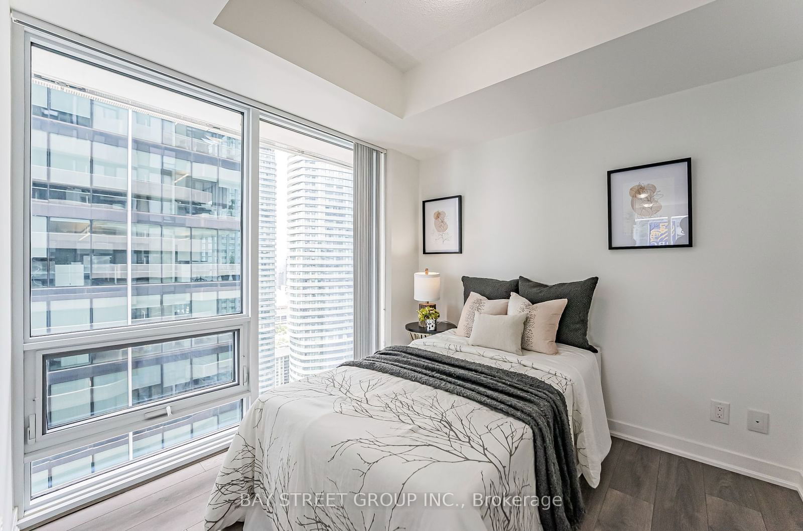 100 Harbour St, unit 4310 for sale