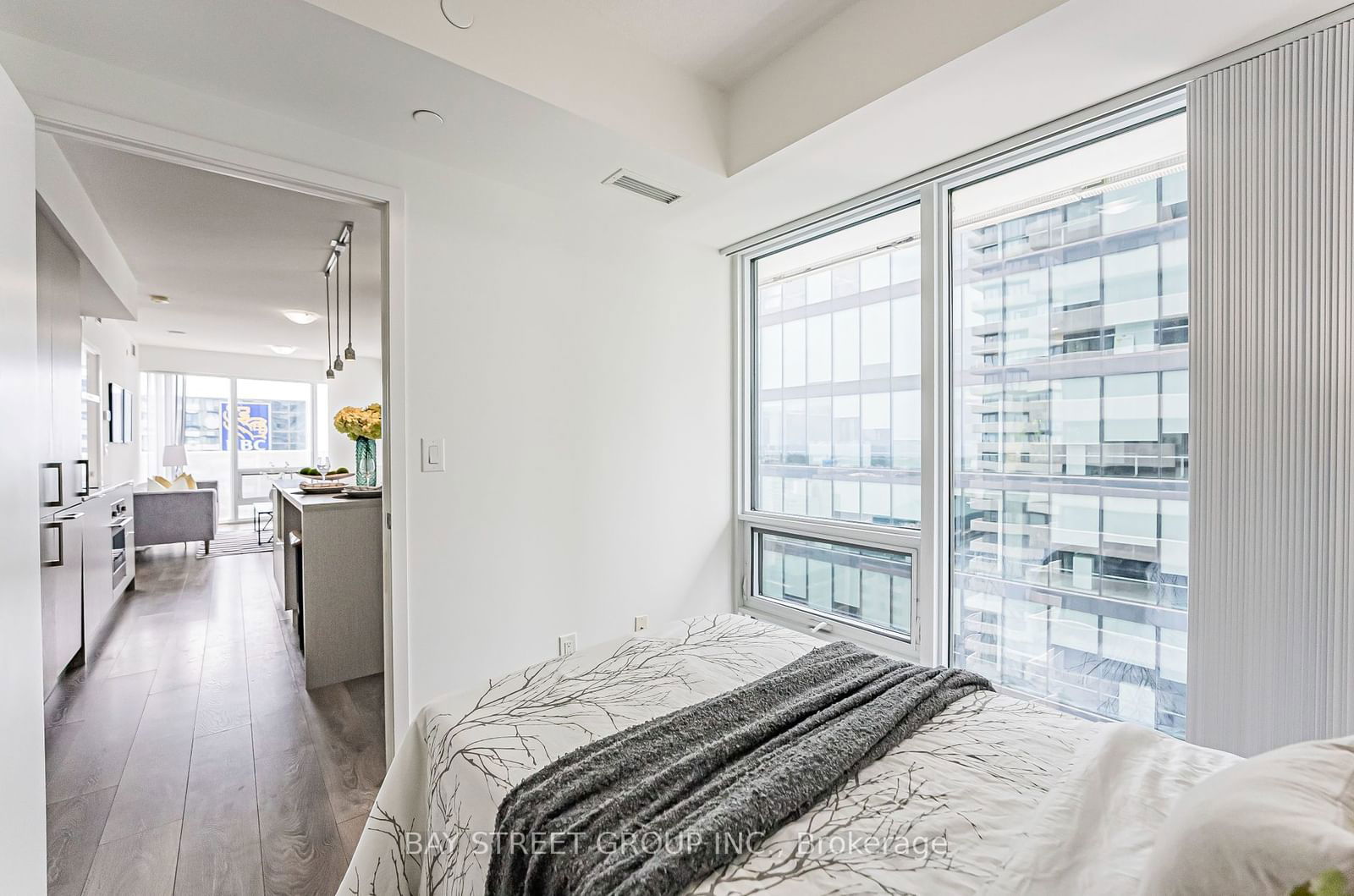 100 Harbour St, unit 4310 for sale