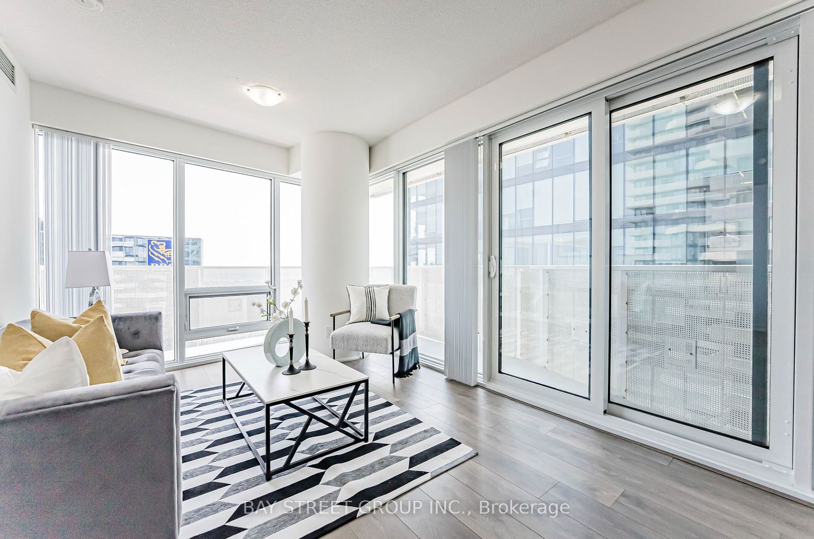 100 Harbour St, unit 4310 for sale