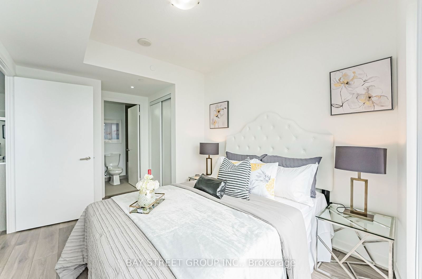 100 Harbour St, unit 4310 for sale