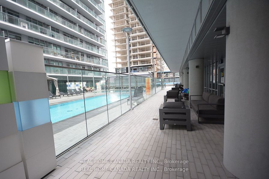 195 Redpath Ave, unit 2504 for rent